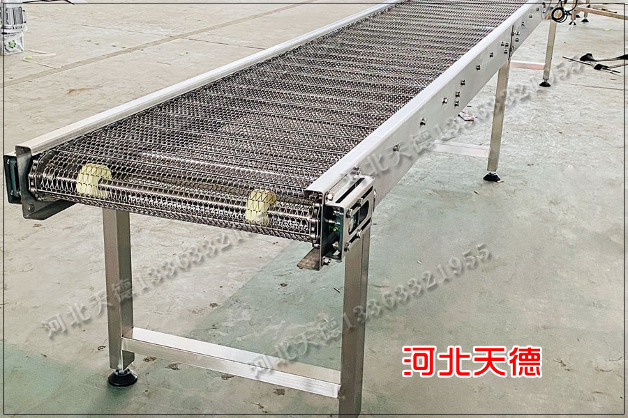 輸送機(jī)